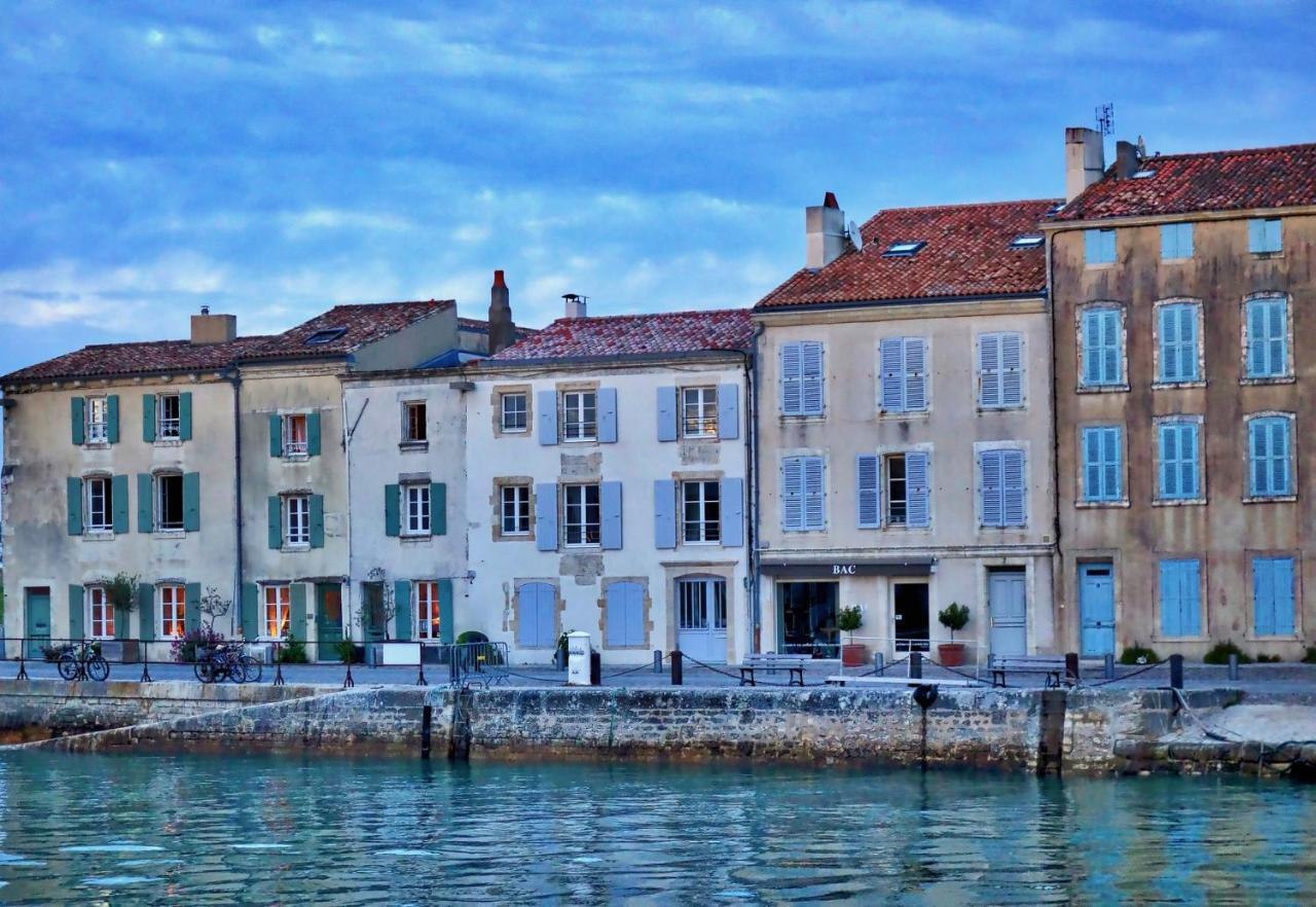 A 150M Du Port De St-Martin-De-Re, Studio Pour 2 Saint-Martin-de-Ré Екстериор снимка